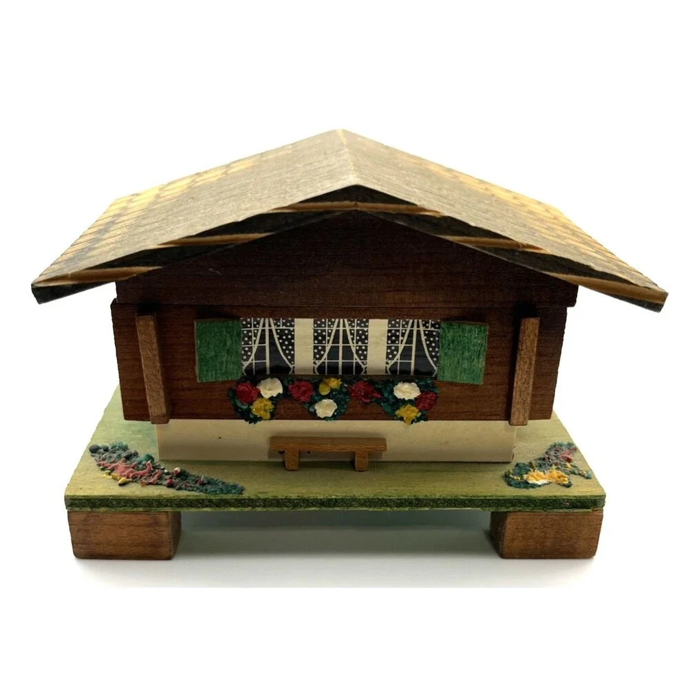 Vintage MAPSA Swiss Chalet Chalet Plays Edelweiss Musical Movement